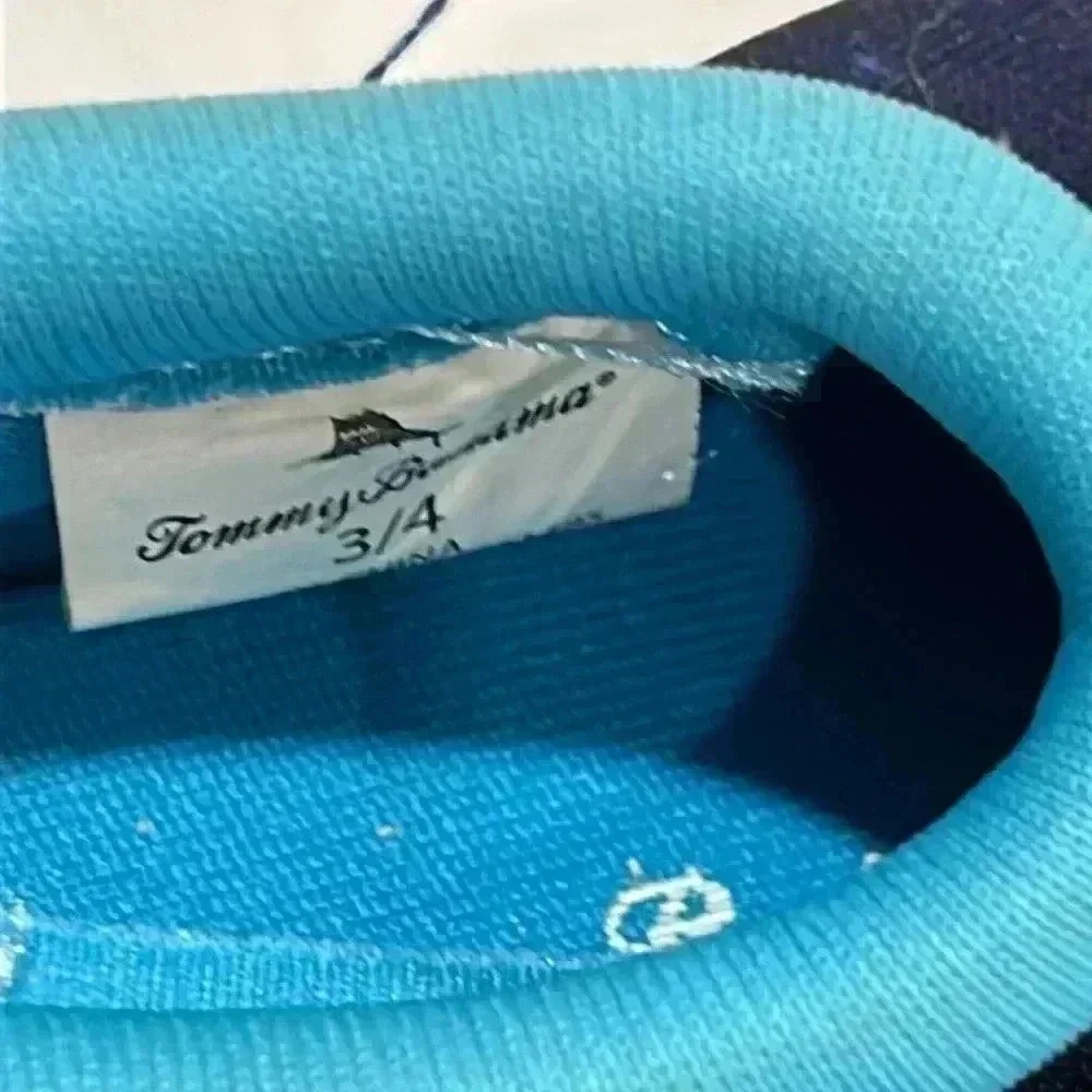 Tommy Bahamas swim shoes